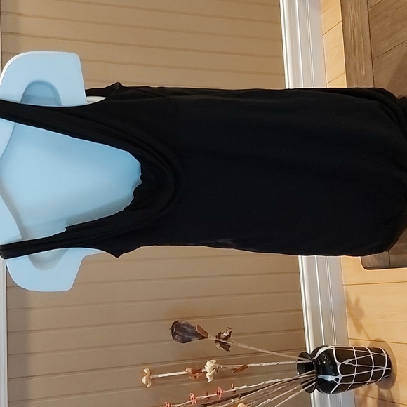 Little Black Dress 👗 🖤 - Picture 2 of 7